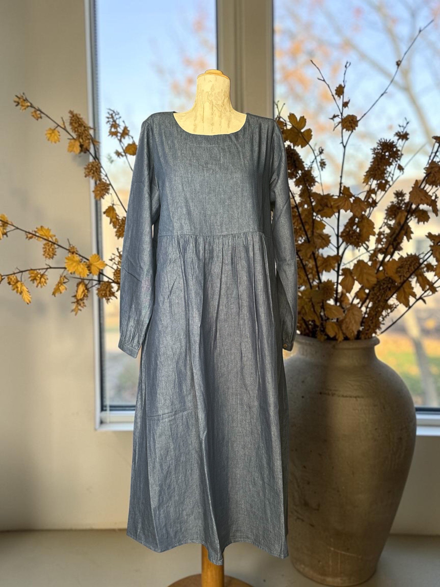 #102/2026 DRESS PEGGY DENIM