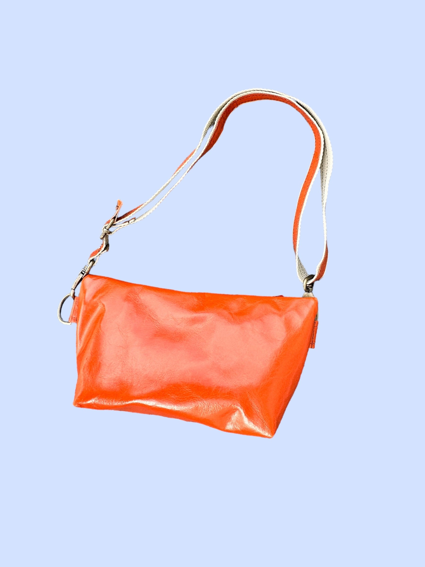 KLEINE TASCHE