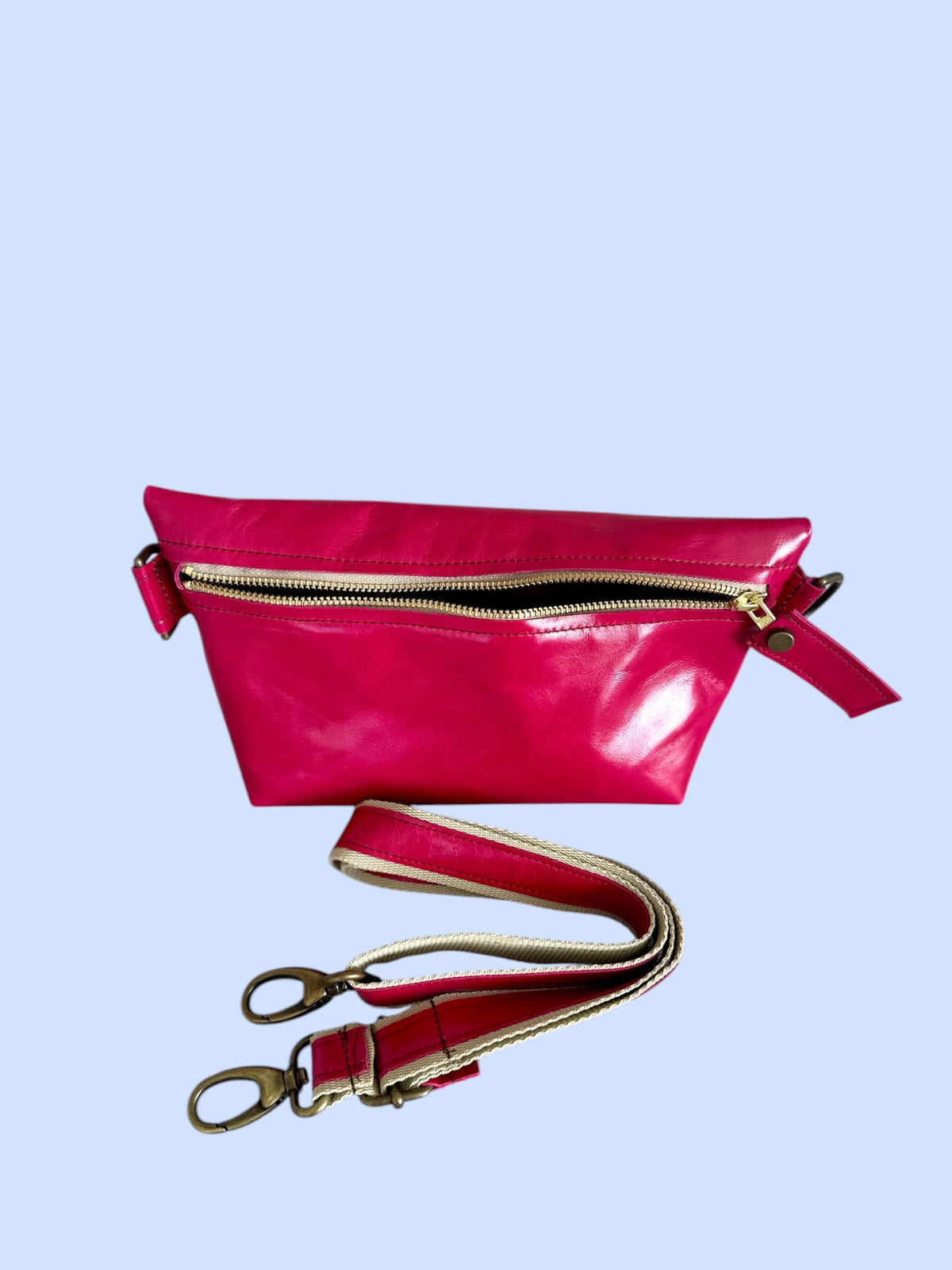 KLEINE TASCHEN