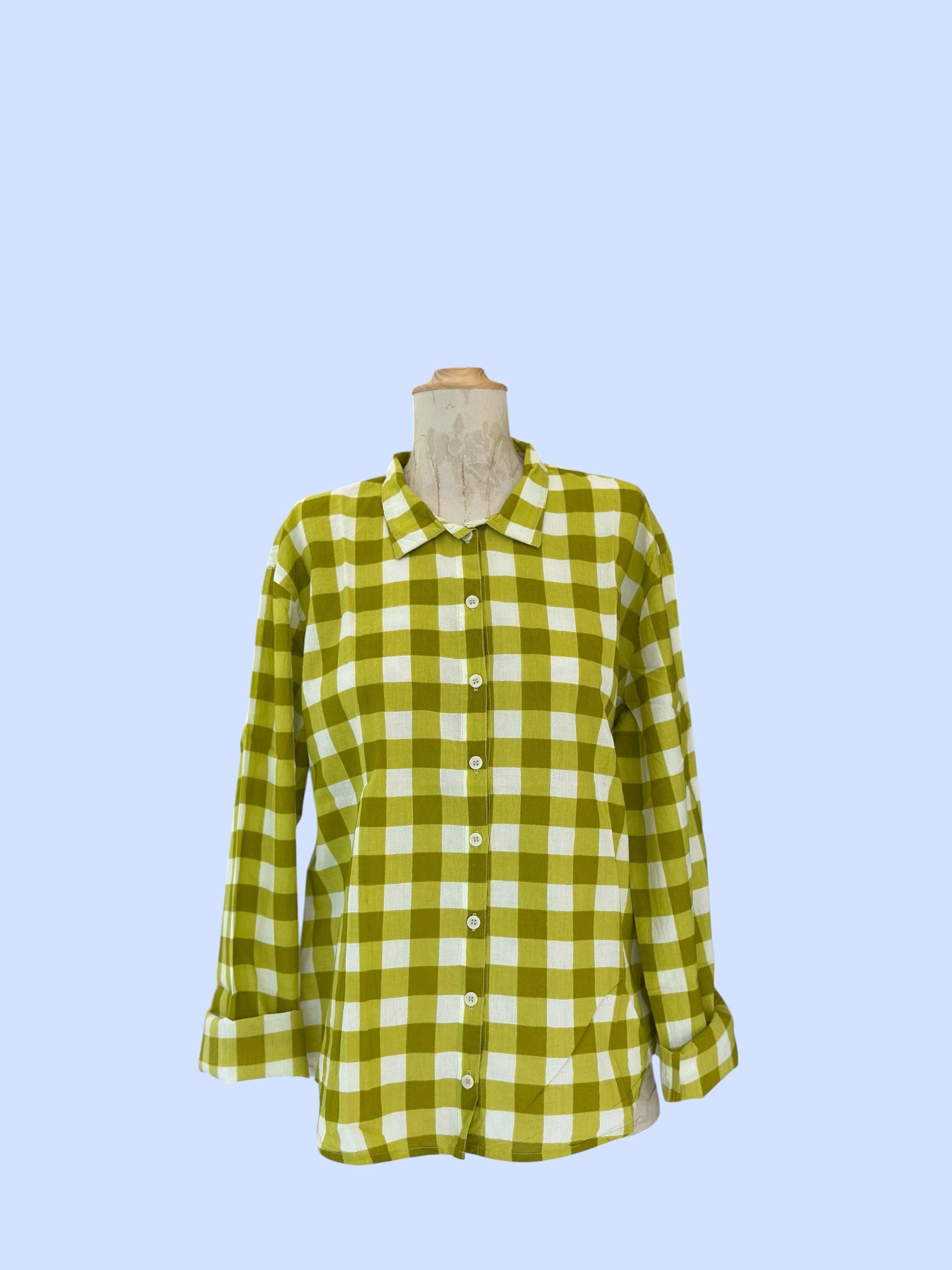#111/2026 SHIRT LOLA
