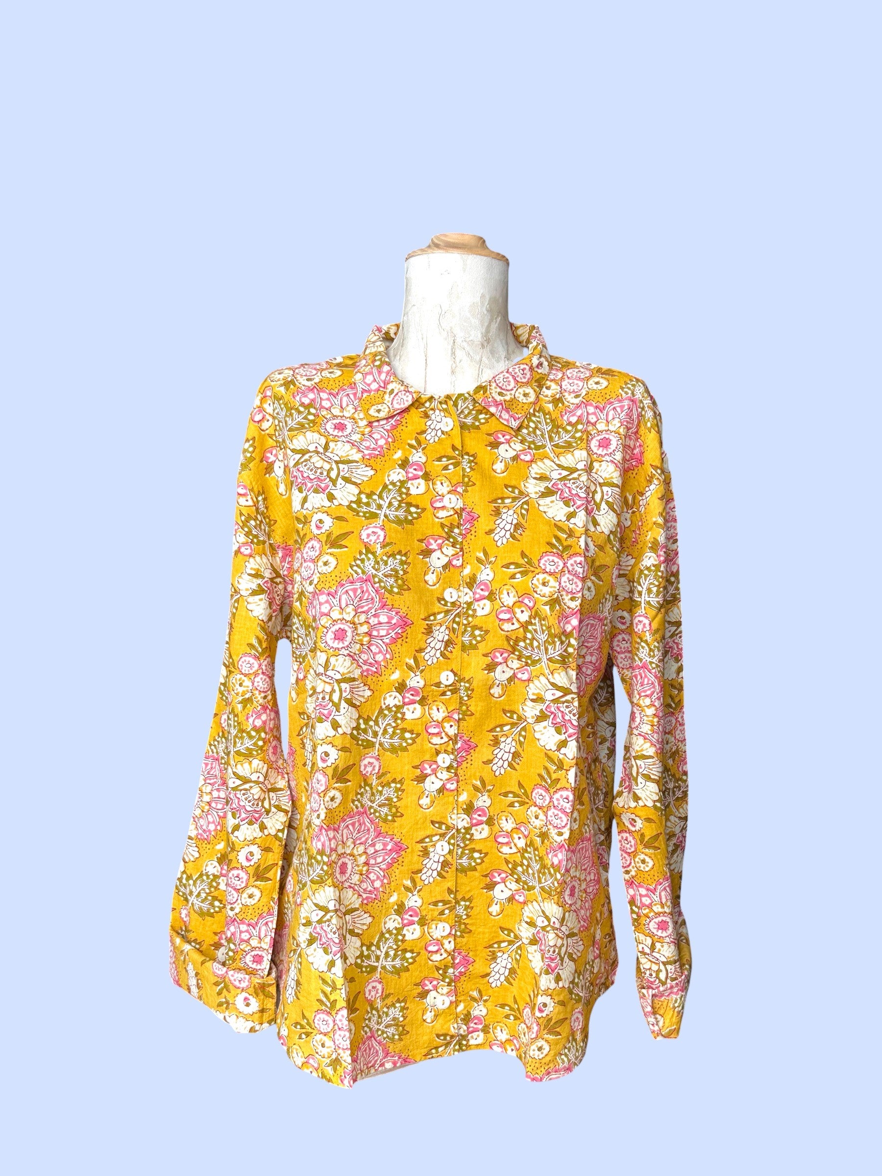 #111/2026 SHIRT LOLA