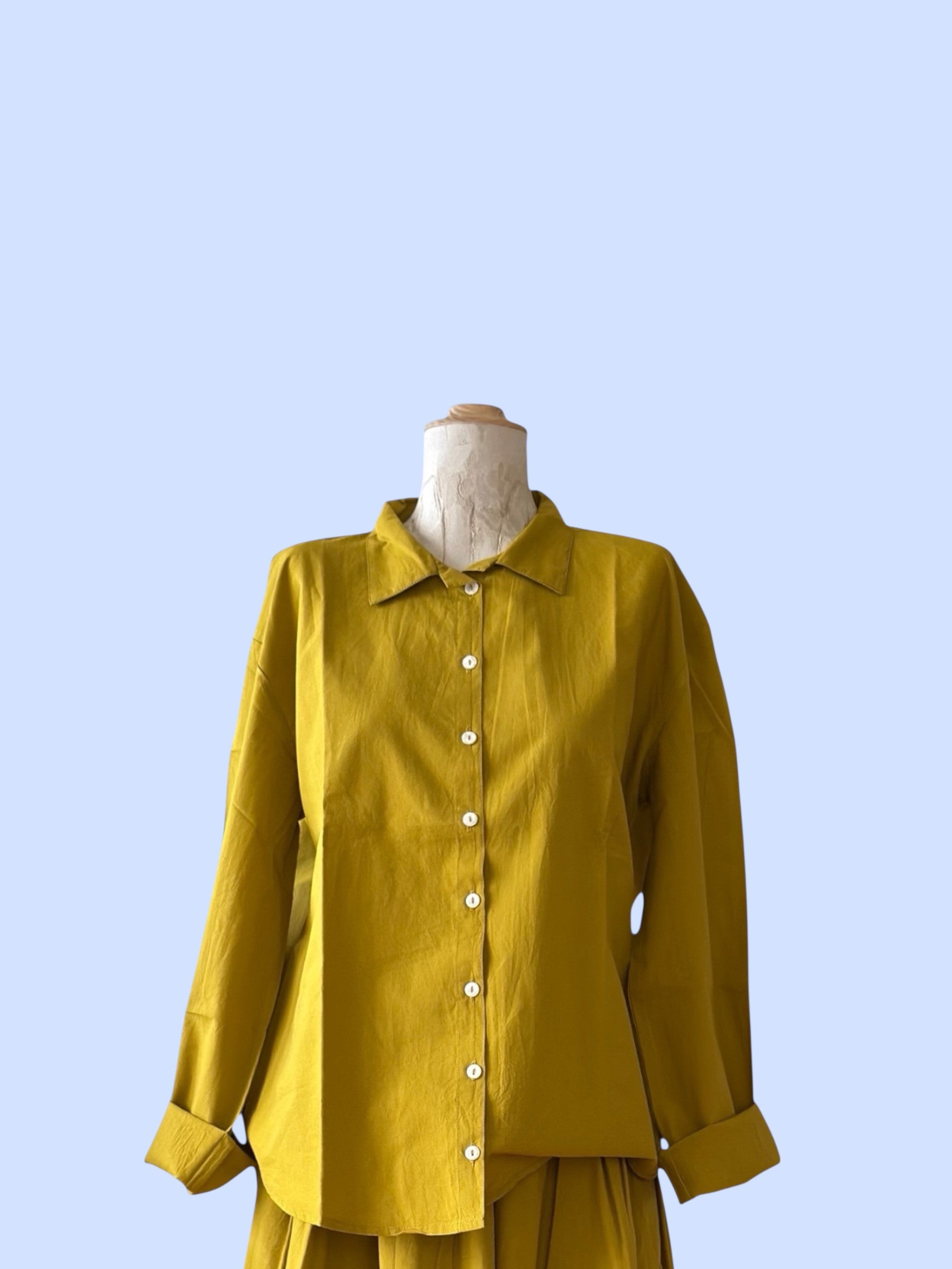 #111/2026 SHIRT LOLA SOLID