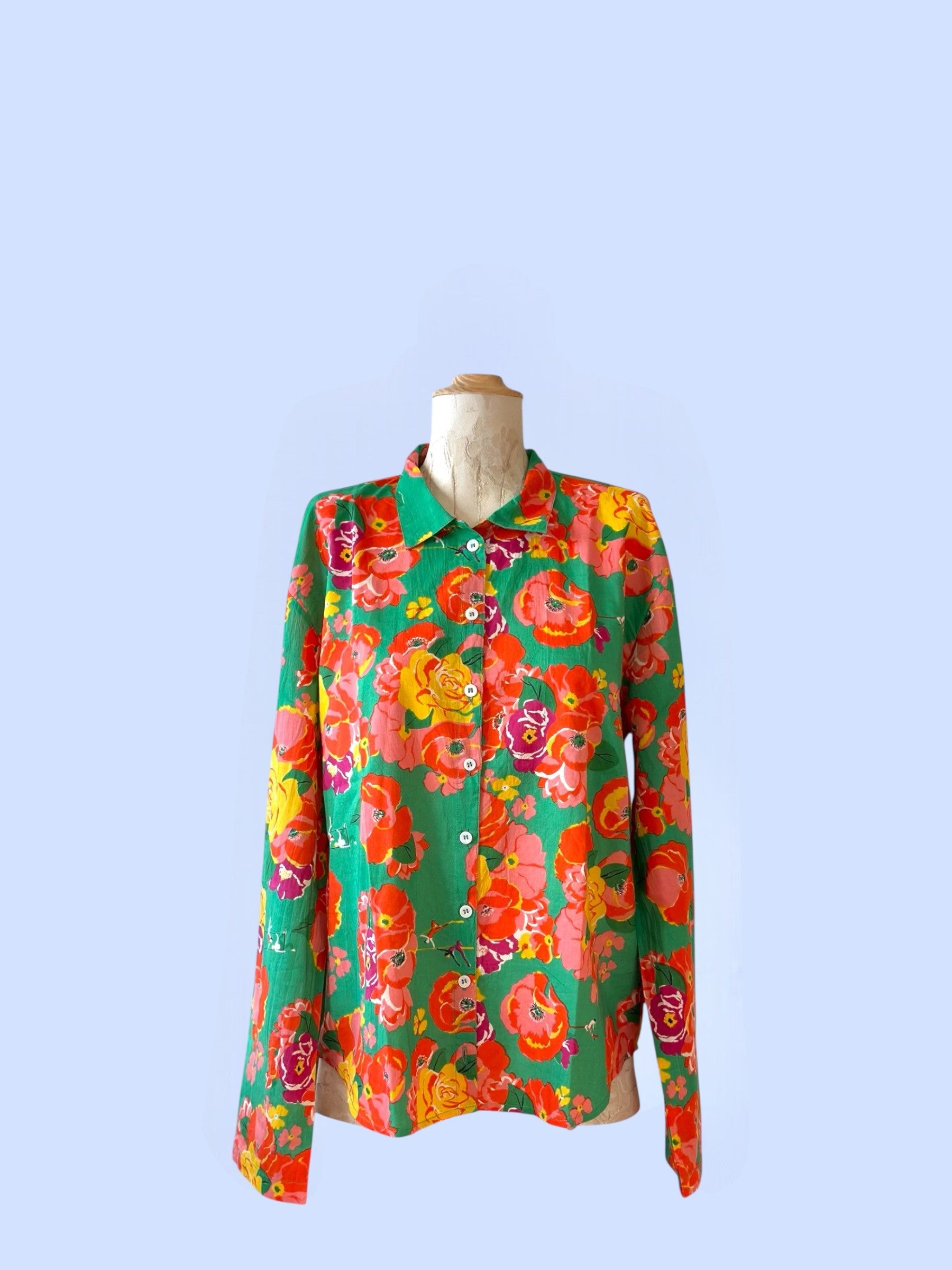 #111/2026 SHIRT LOLA