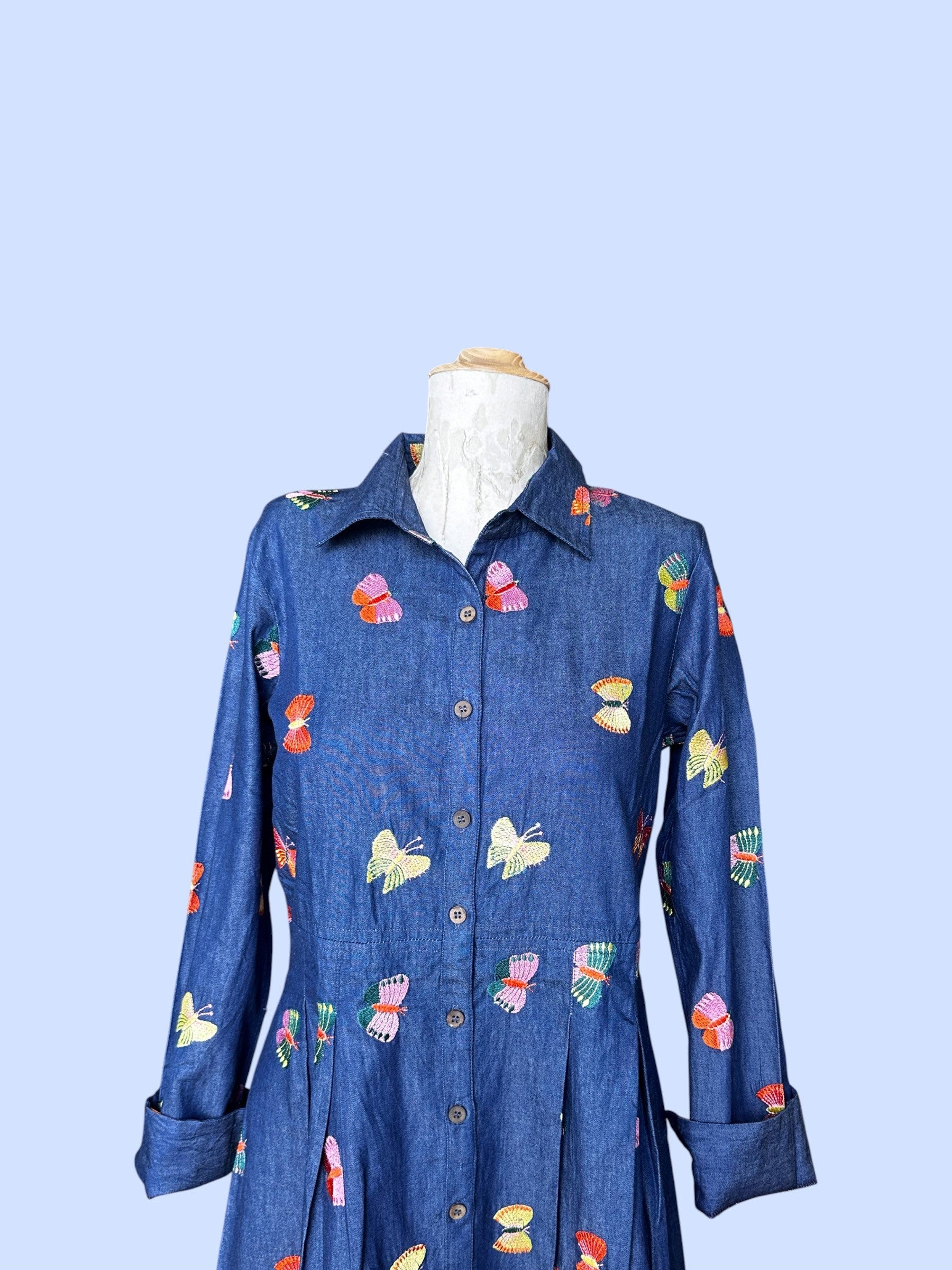 #56/2023 DENIM DRESS LIANA WITH EMBROIDERED BUTTERFLY