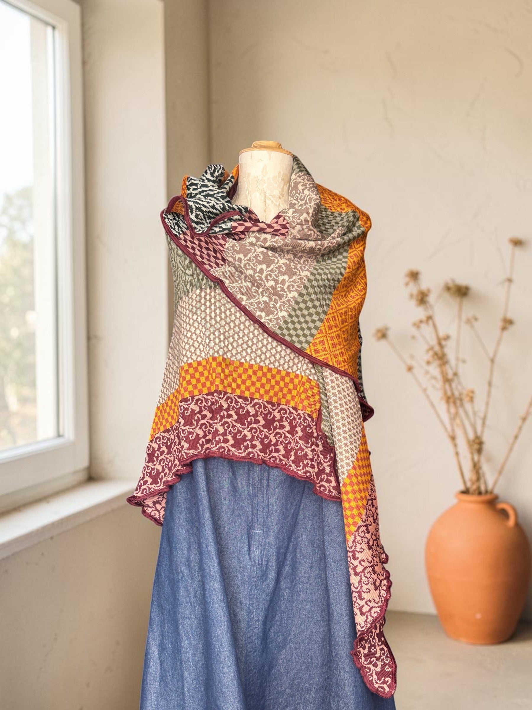 WOOL TRIANGLE SHAWLS